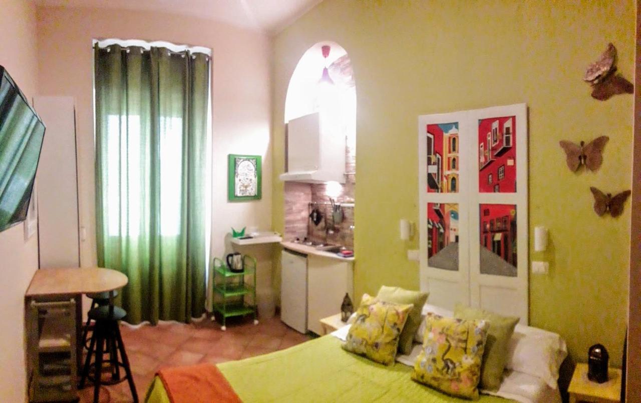 Le Stanze Di Angela Bed and Breakfast Napoli Eksteriør billede