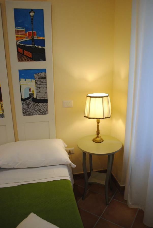 Le Stanze Di Angela Bed and Breakfast Napoli Eksteriør billede
